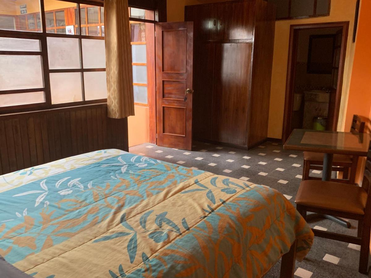 Hostel Santa Canela Cuenca Buitenkant foto
